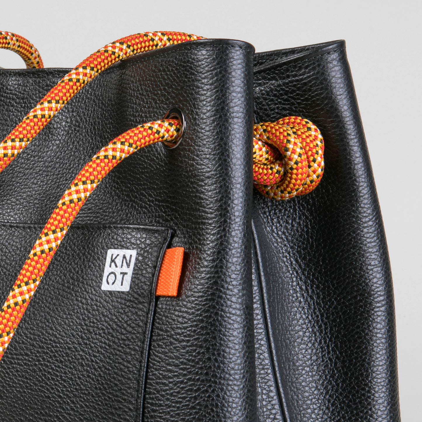 TEENKNOT / Totebag / Negro / Naranjo