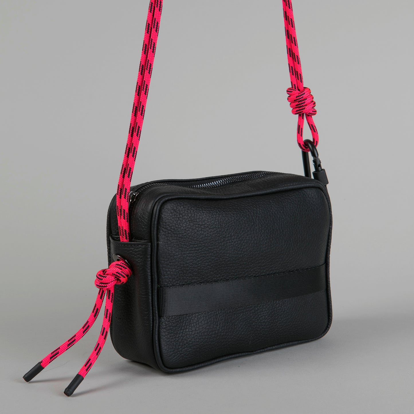 MINIKNOT / Bandolera / Negro / Fucsia Neón
