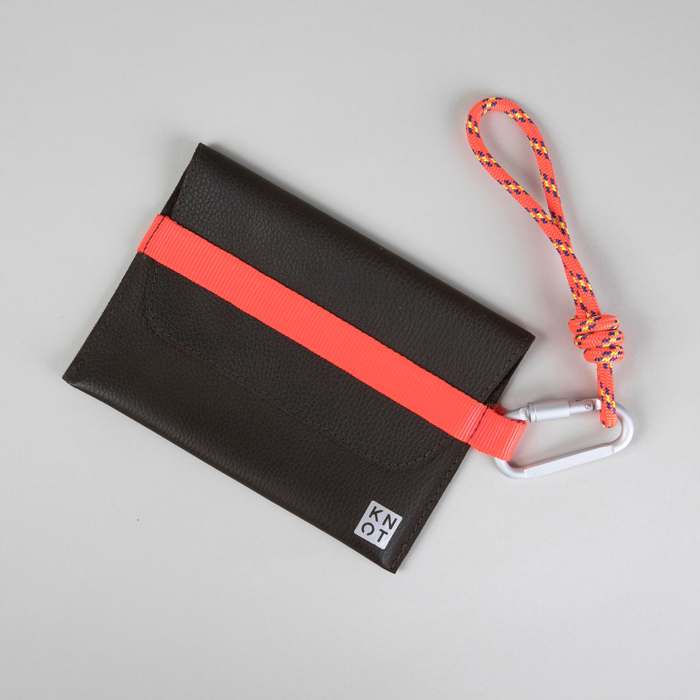 HANDKNOT / Sobre / Café Moro / Naranjo Neón