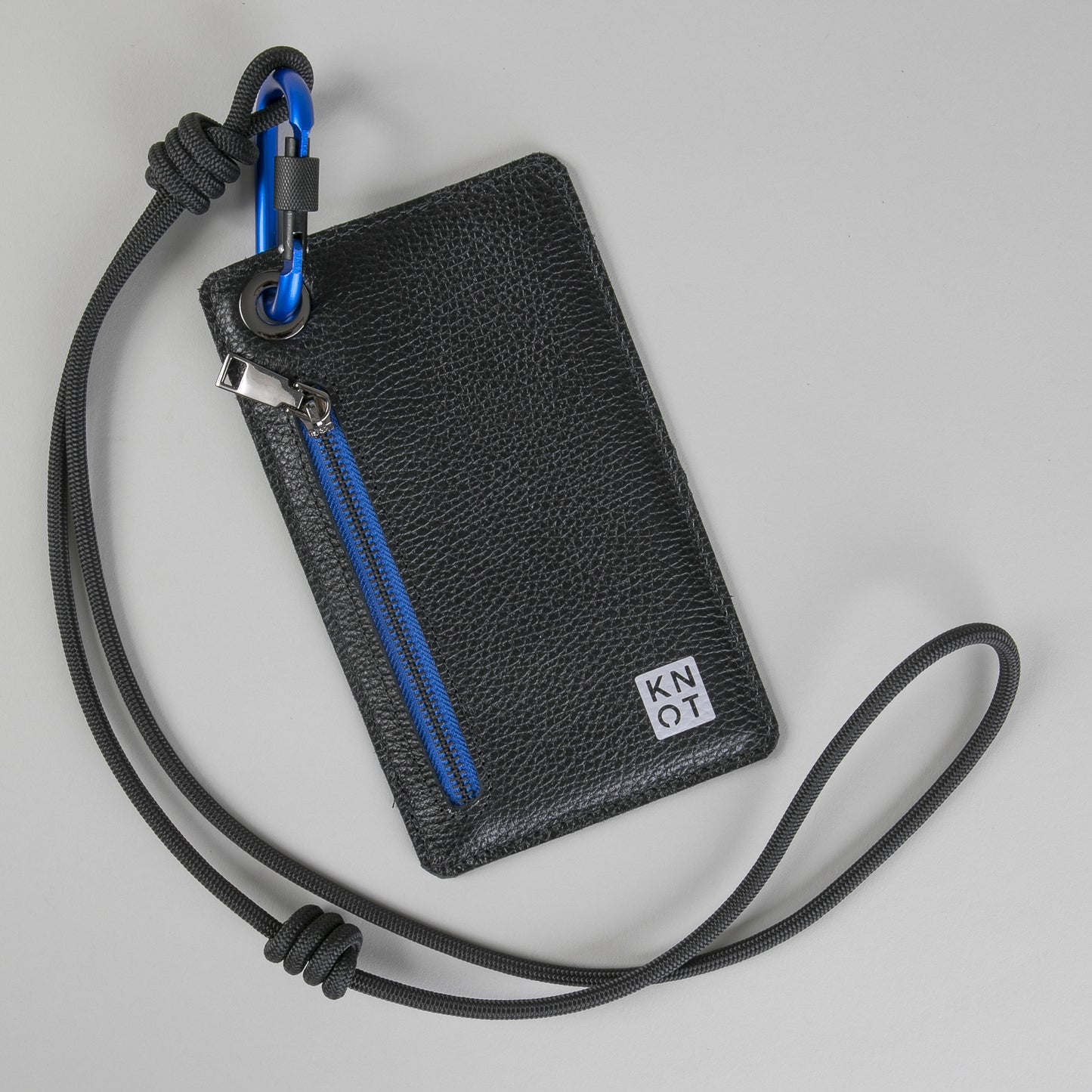 BBKNOT / Portacelular / Negro / Cierre Azul