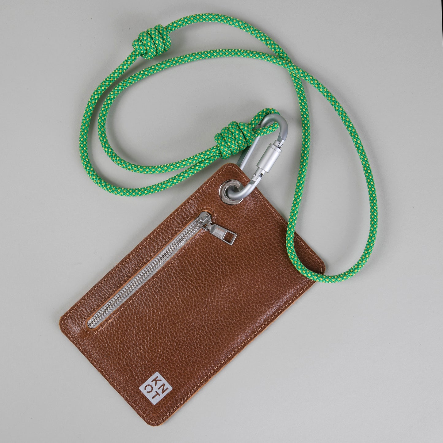 BBKNOT / Portacelular / Tabaco / Verde