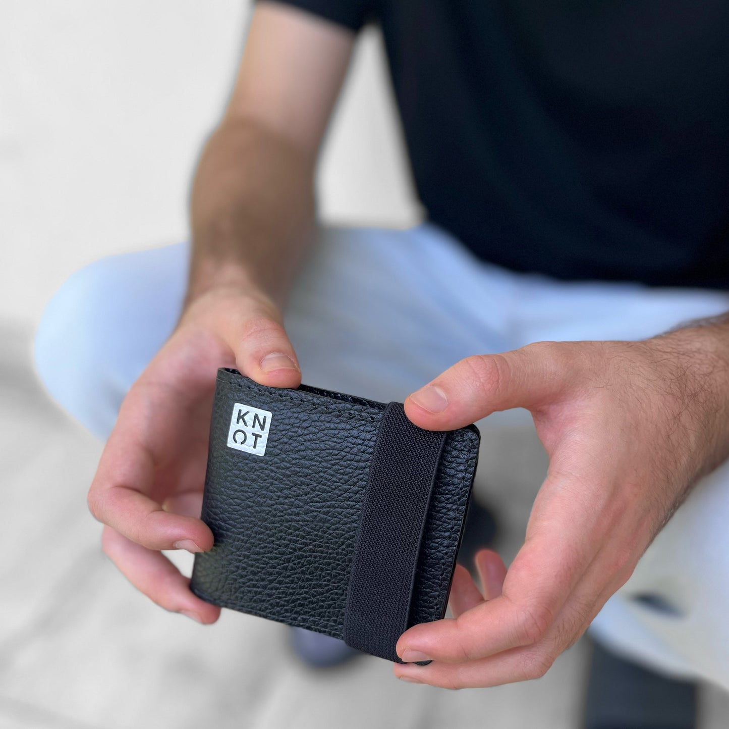 PAYKNOT / Billetera chica / Negro / Negro