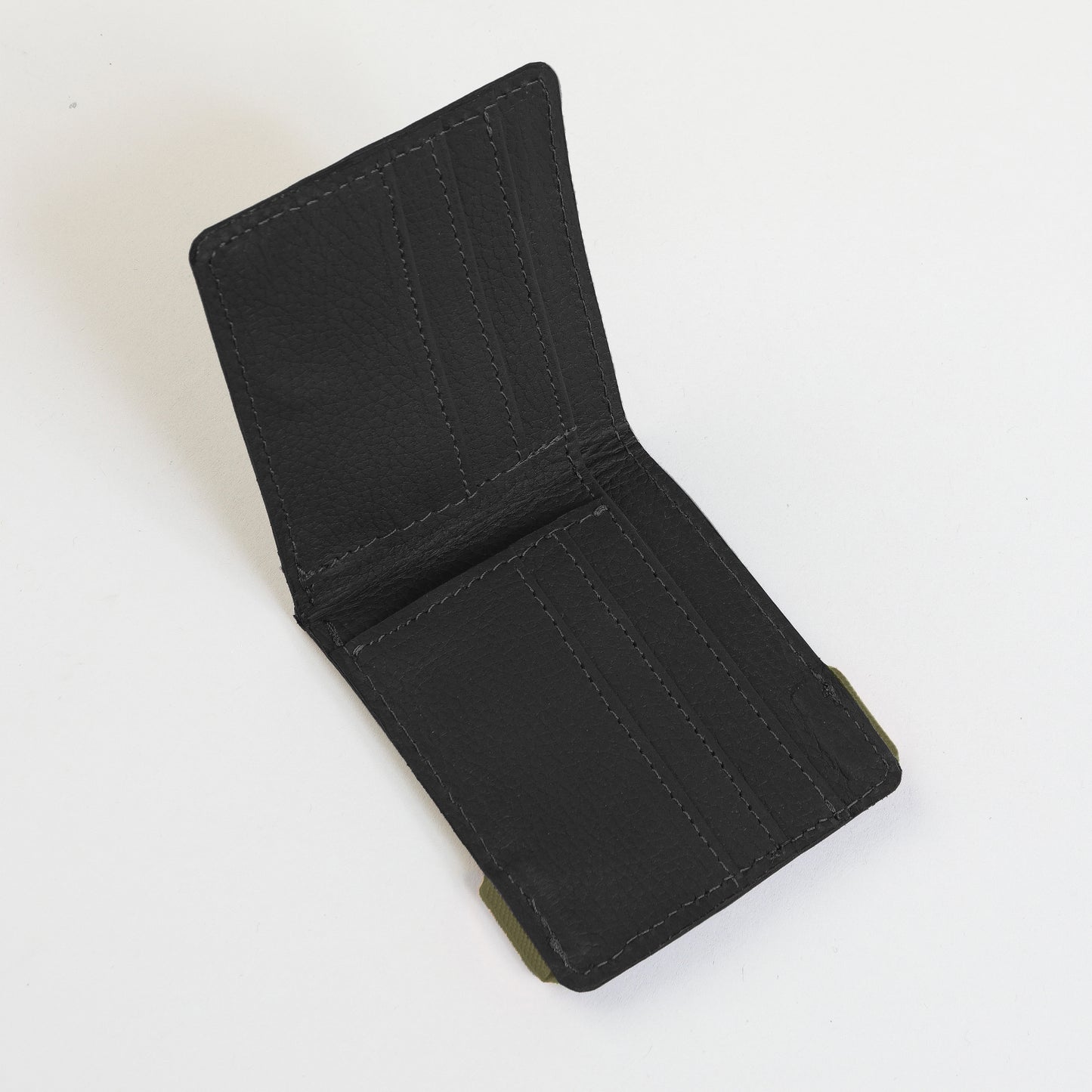 PAYKNOT / Billetera chica / Negro / Verde Militar