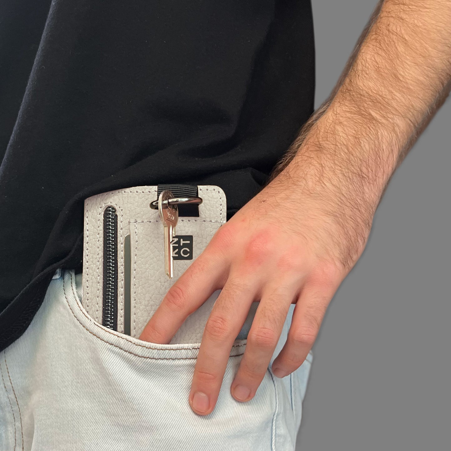 BASIKNOT / Tarjetero-monedero / Arena / Negro