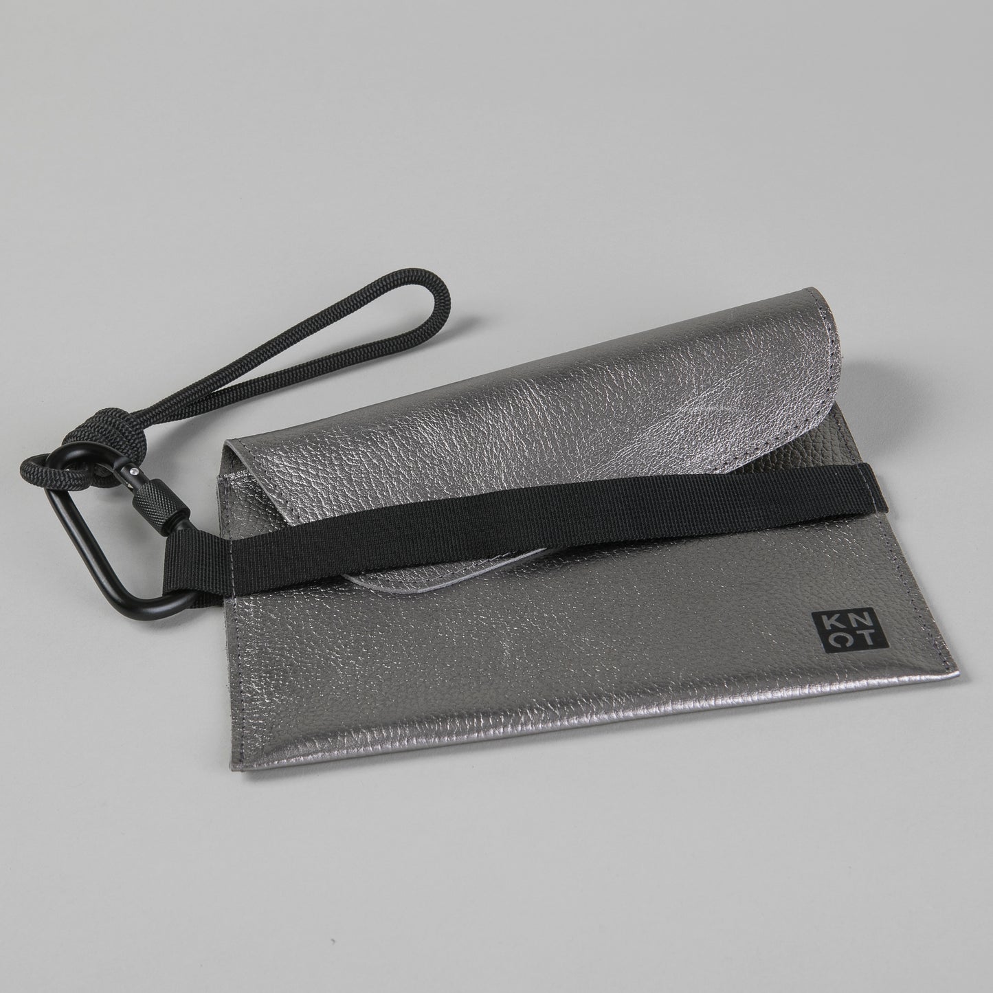 HANDKNOT / Sobre / Plateado / Negro